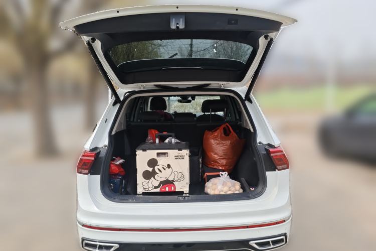 Used Volkswagen Tiguan L 2022 330TSI Automatic Two-Wheel Drive R-Line Enhanced Edition Trunk