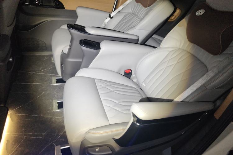 Used GAC Trumpchi M8 2024 Master Series 400T Prestige Edition Left Rear Seat