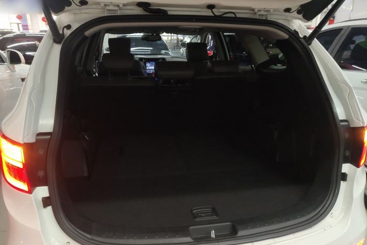 Used Hyundai Grand SantaFe 2013 3.0L 7-Seater Four-Wheel-Drive Comfort Edition
