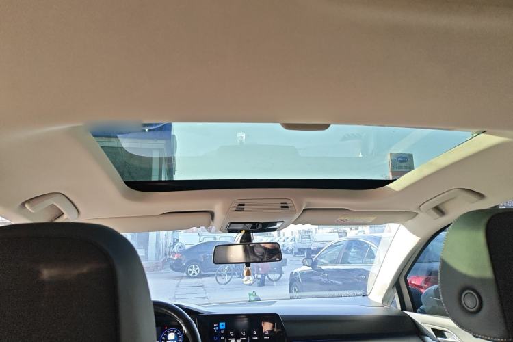 Used Volkswagen Golf 2024 280TSI DSG Pro 50th Anniversary Edition
