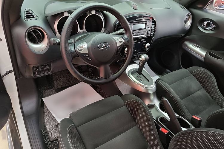 Used Infiniti ESQ 2014 1.6L Spontaneous Edition