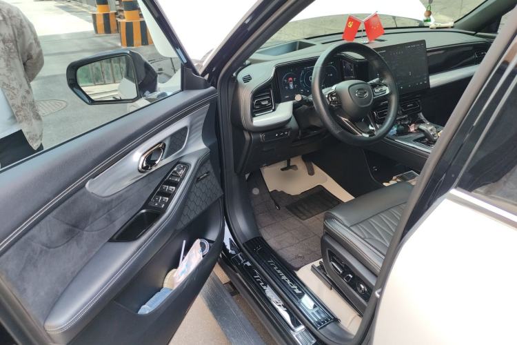 Used GAC Trumpchi GS8 2024 Dual-Motor Series 2.0TM Two-Wheel Drive Premium Edition Driver Seat