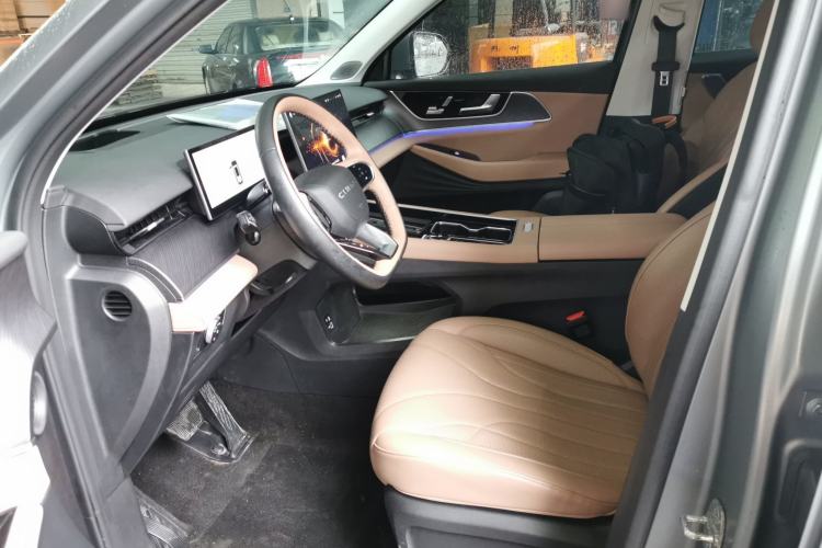 Used Chery Tiggo 8 L 2024 2.0T Two-Wheel Drive Prestige Version 5 Seats