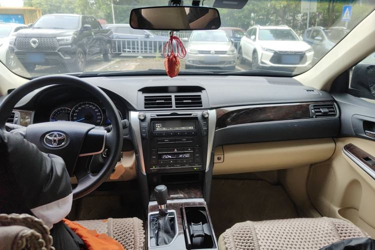 Used Toyota Camry 2016 2.0E 10th Anniversary Elite Edition
