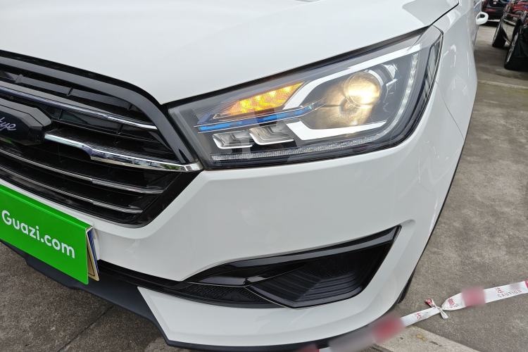 Used Zotye T300 2023 T300L 1.5L Manual Standard Edition