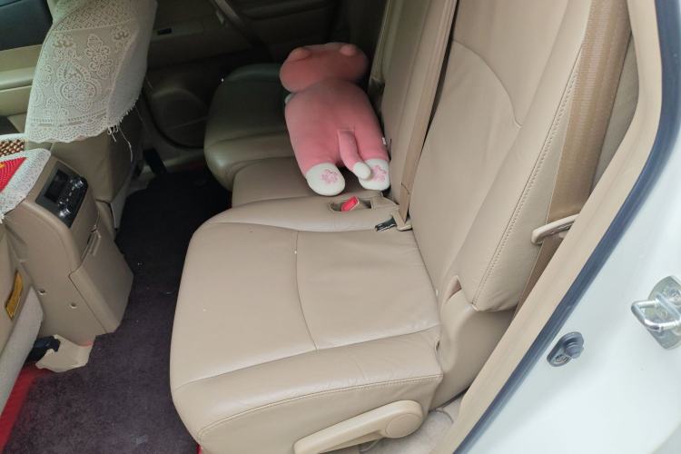 Used Toyota Highlander 2012 2.7L Two-Wheel Drive 7-Seater Luxury Edition