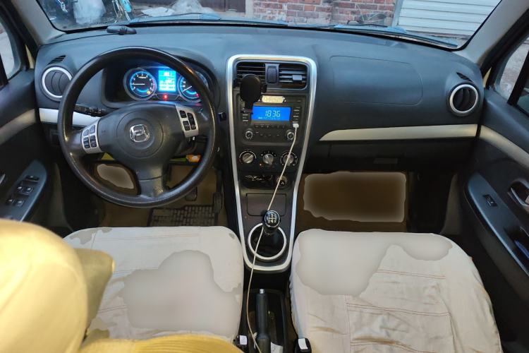 Used Suzuki Wagon R X5 2016 1.4L Entry Model China V Standard Center Console