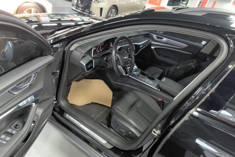 Used Audi A6 2024 allroad quattro 55 TFSI Prestige Off-Road Model