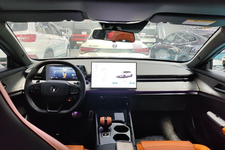 Used CHANGAN UNI-V 2025 Model Third-Generation 2.0T Dynamic Edition
