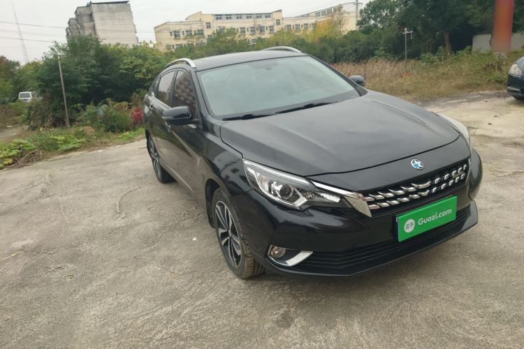 Used Venucia T90 2017 2.0L CVT Smart Edition
