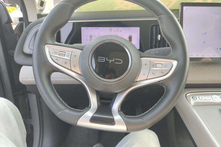 Used BYD Sealion 05 EV 2025 520 km Smart Cruise Version Steering Wheel