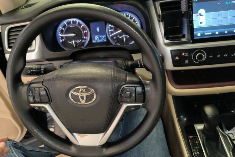 Used Toyota Highlander 2015 2.0T Four-Wheel Drive Elite Edition 7-Seater Steering Wheel