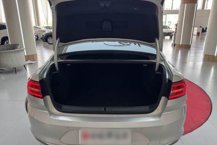 Used Volkswagen Magotan 2017 330TSI DSG Luxury Model
