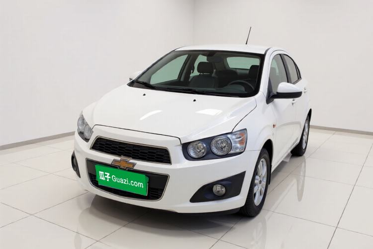 Used Chevrolet Aveo Sonic 2011 Sedan 1.4L Manual Transmission SE