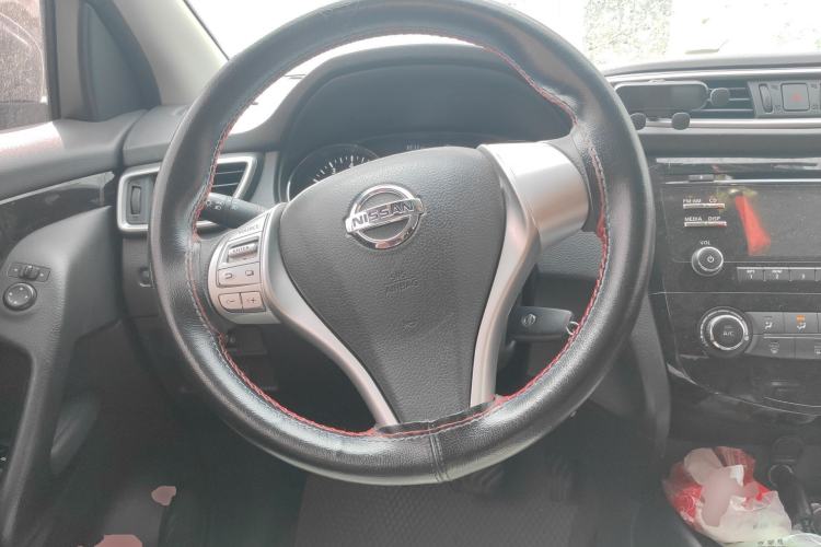 Used Nissan Qashqai 2016 2.0L CVT Elite Edition Steering Wheel