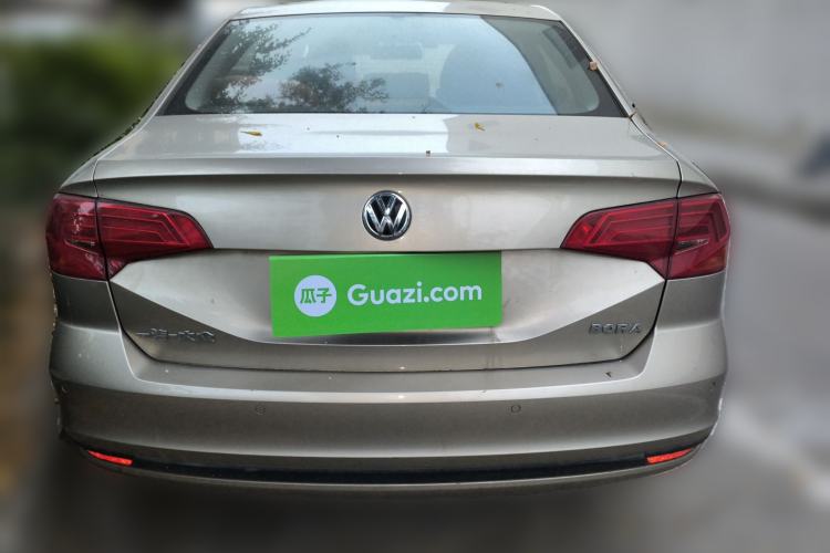 Used Volkswagen Bora 2017 1.6L Automatic Fashion Model