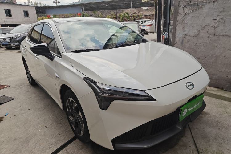 Used AION S Plus 2025 Travel Edition 52.998 kWh Front Right 45 Deg