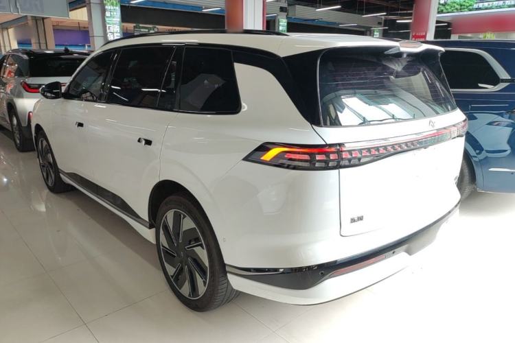 Used Dongfeng eπ eπ008 2025 636Ultra All-Electric Version 5 Seats
