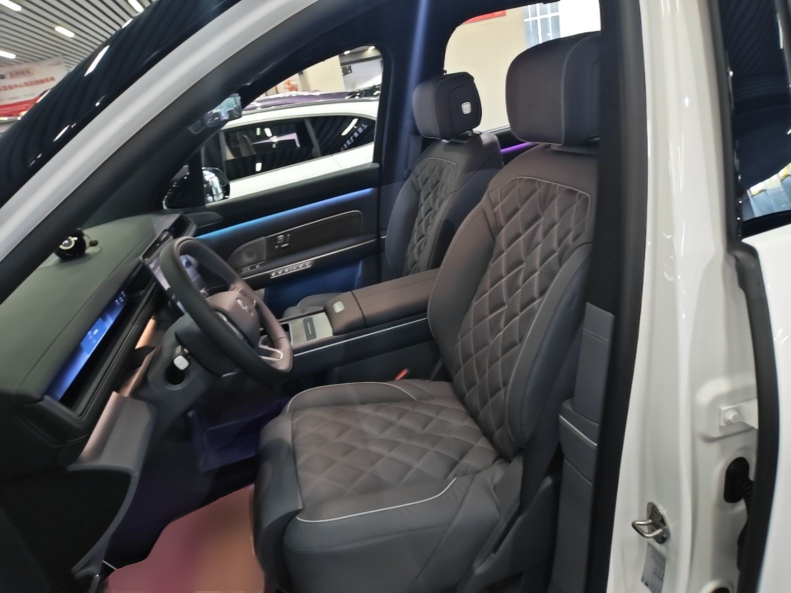 Vordere Reihe im Auto