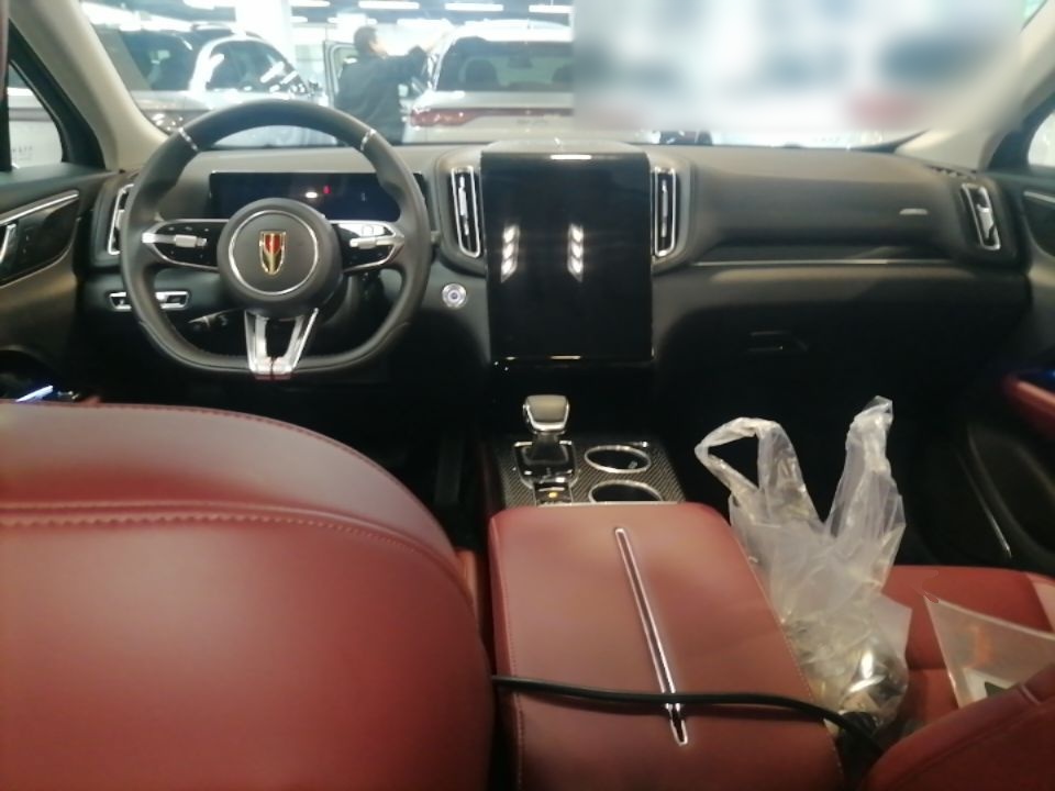 Hongqi HS3 PHEV 2025 Model 117km Jingwei Edition — снимка 12