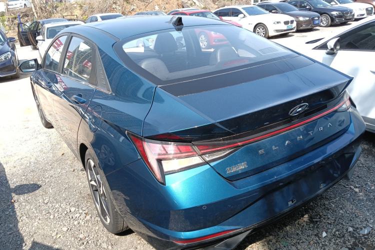 Used Hyundai Elantra 2021 1.5L CVT LUX Prestige Edition Rear Left 45 Deg