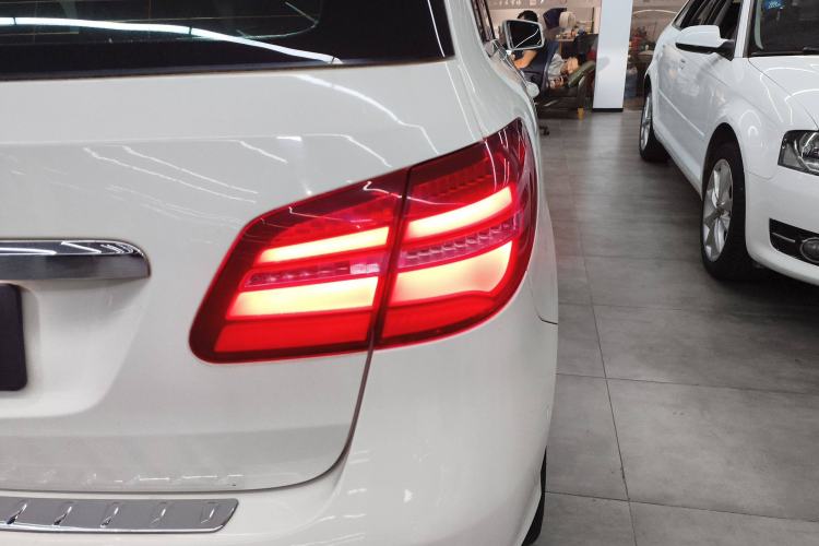 Used Mercedes-Benz B-Class 2016 B 200 Exclusive Edition
