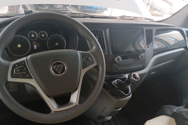 Used Foton Toano 2023 2.0T Manual Urban Version Short Wheelbase Mid-Height Design with Single Rear Tire—5/6/9 Seater Center Console