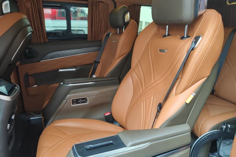 Used Juntian Black Warrior Youth 2025 2.0T Gasoline Top-of-the-Line Version Left Rear Seat