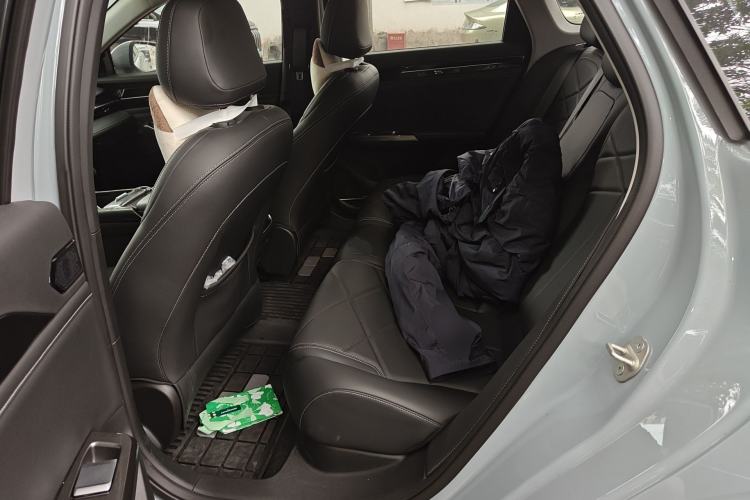 Used Geely Galaxy L6 2024 60km PLUS Dragon Edition Left Rear Seat