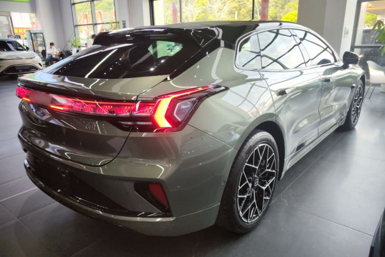 Used Zeekr 001 2024 WE Edition 95 kWh All-Wheel Drive Rear Right 45 Deg