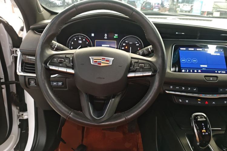 Used Cadillac XT4 2021 28T Four-Wheel Drive Platinum Edition
