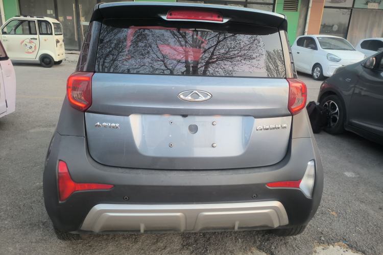 Used Chery QQ Little Ant 2022 Revised Version Sweet Pink Edition Half-Sugar Version Lithium Iron Phosphate 30.7 kWh 30 kW 301 km