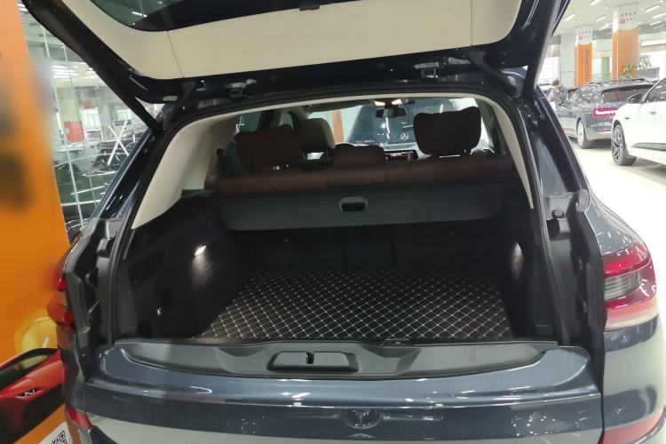 Used BMW X5 2022 xDrive40i M Sport Package Trunk