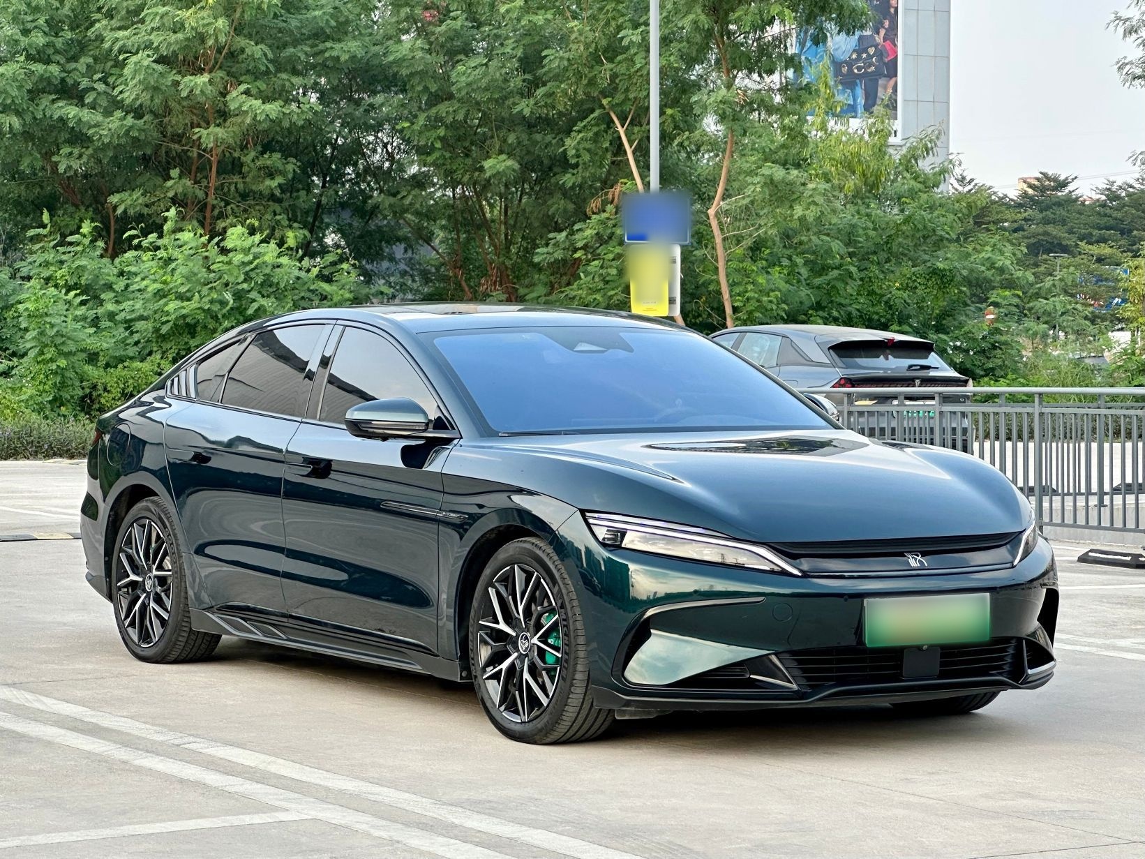 BYD Han 2022 EV 610 km All-Wheel-Drive Qianshan Cui Limited Edition — снимка 13