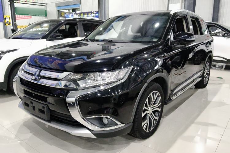Used Mitsubishi Outlander 2018 2.0L Two-Wheel Drive Glory Edition 5 Seats
