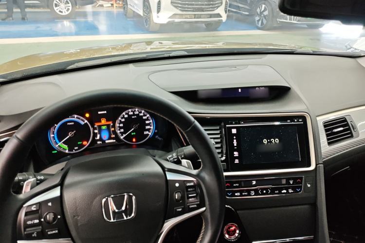 Used Honda Spirior 2017 Hybrid 2.0L Pure Edition
