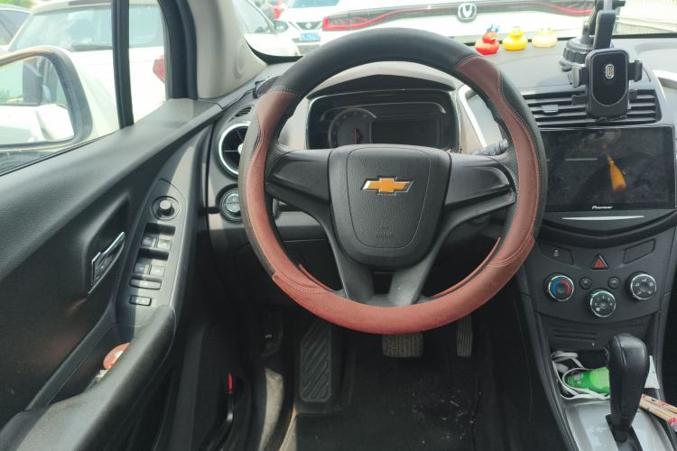 Used Chevrolet Trax 2016 1.4T Automatic Two-Wheel Drive Comfort Version with Sunroof

