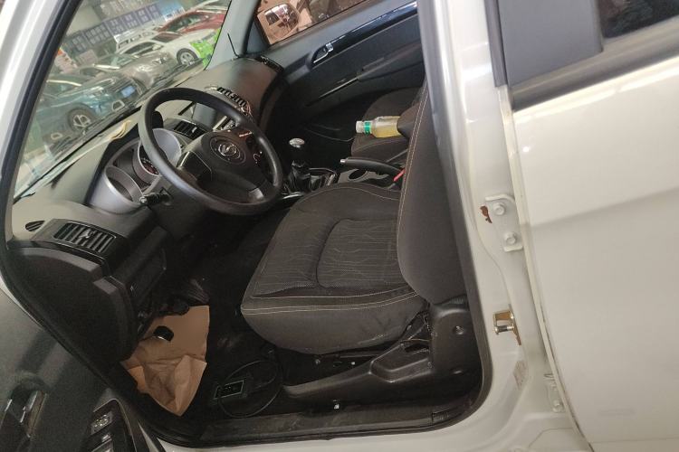 Used Land X8 2014 Explorer Edition 2.0L Urban Pioneer Version