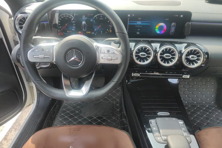 Used Mercedes-Benz A-Class 2021 A 200 L Sport Sedan Fashion Model
