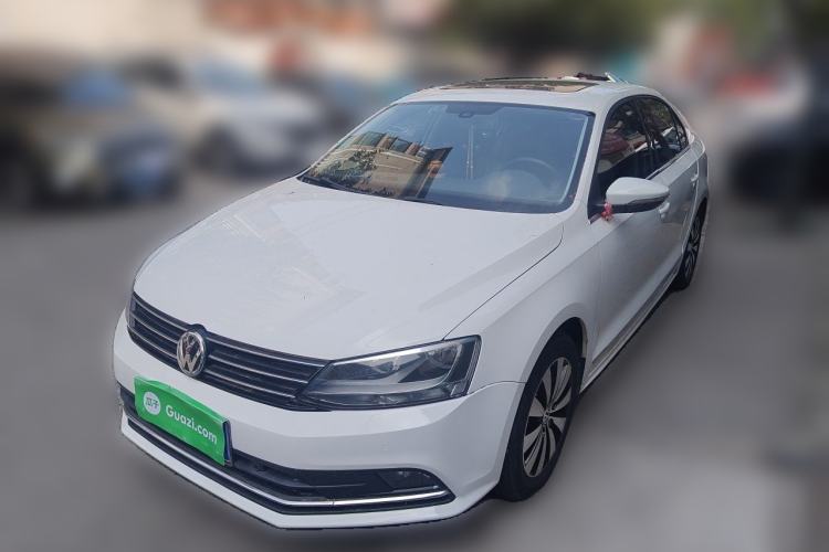 Used Volkswagen Sagitar 2015 230TSI Automatic Luxury Model