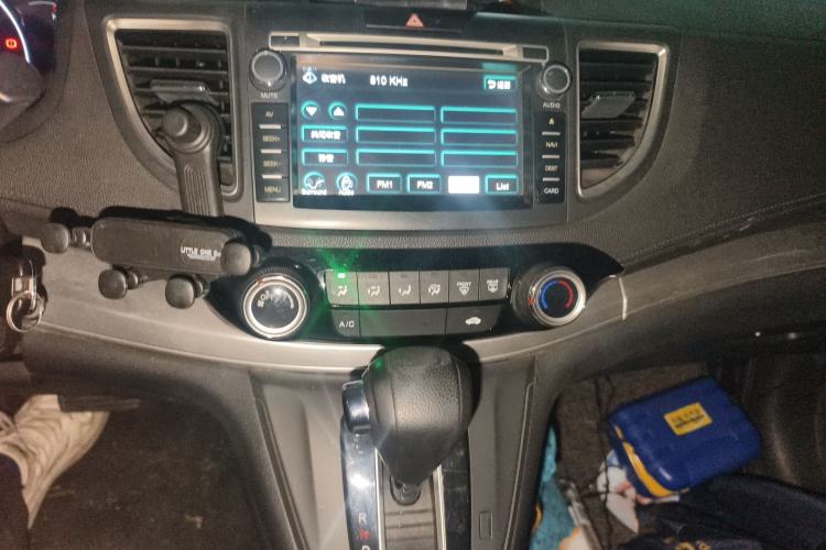 Used Honda CR-V 2016 2.0L two-wheel drive Urban Edition Audio And AC Panel