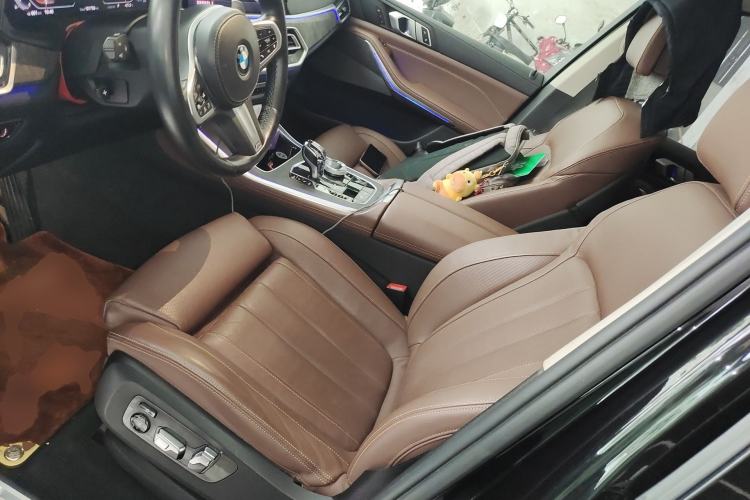 Used BMW X5 2019 xDrive40i Luxury Model with M Sport Package
