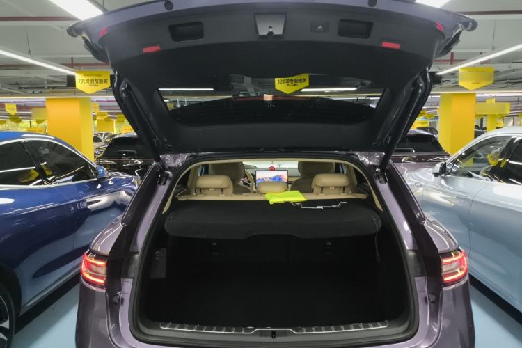 Used Hima AITO M5 2025 Extended-Range Ultra All-Wheel-Drive Version Trunk