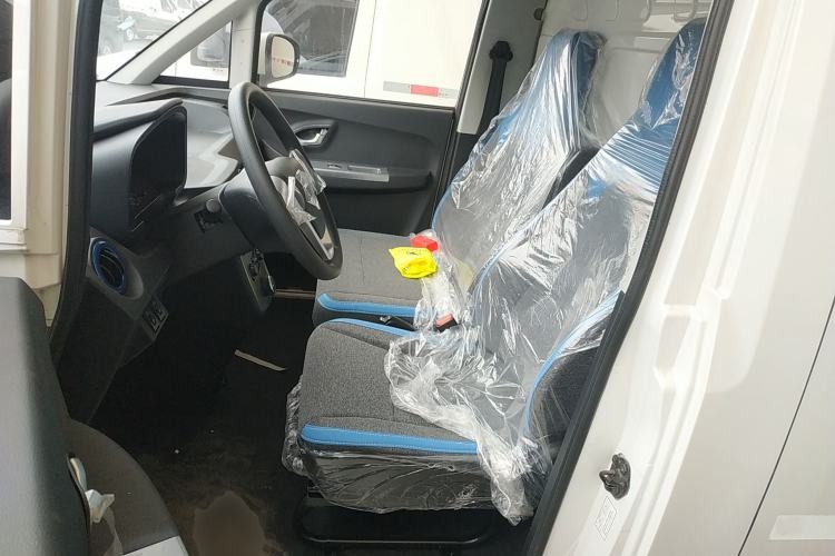 Used Foton Intelligent Blue Elf E7 2024 All-Electric Van Flat Roof 2 Seats EVE Energy 41.86 kWh
