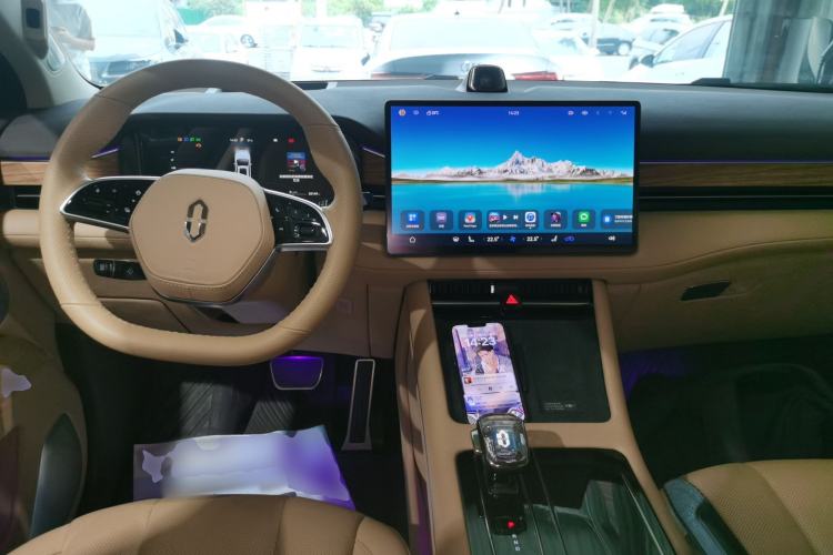 Used Hima AITO M7 2024 1.5T Rear-Drive Plus Version 5 Seats Center Console