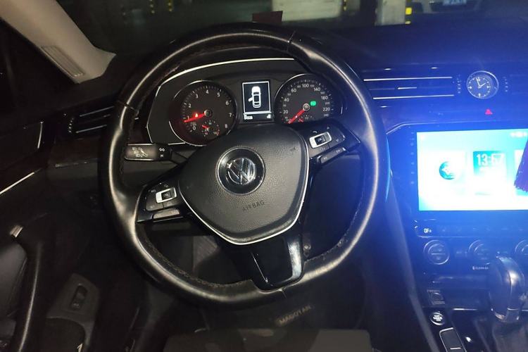 Used Volkswagen Magotan 2017 330TSI DSG Luxury Model