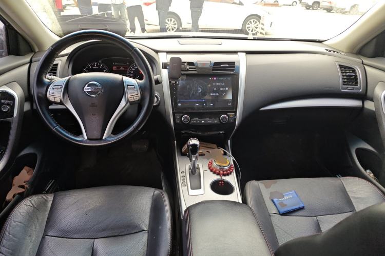 Used Nissan Teana 2016 2.0L XL Comfort Edition Center Console