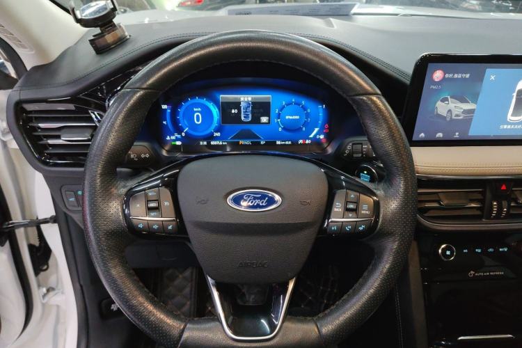 Used Ford Escape 2020 EcoBoost 245 Four-Wheel Drive Luxury Edition
