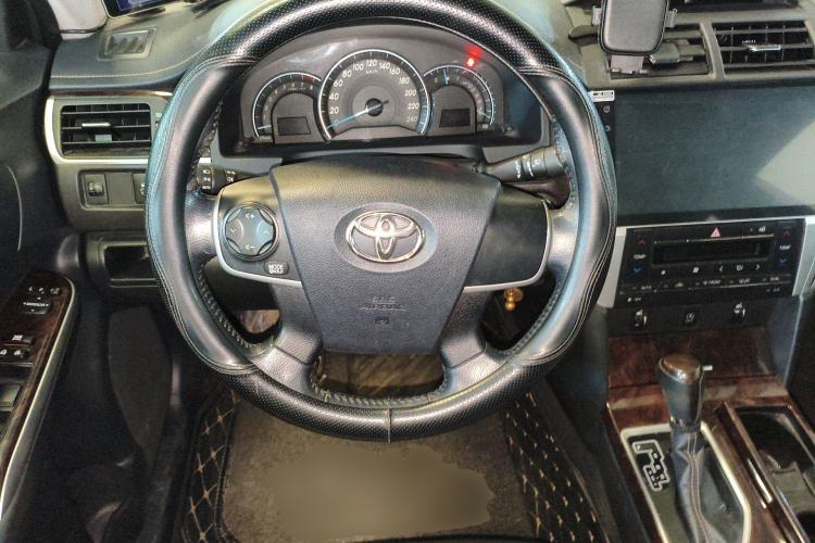 Used Toyota Camry 2016 2.0G 10th Anniversary Leading Edition Steering Wheel