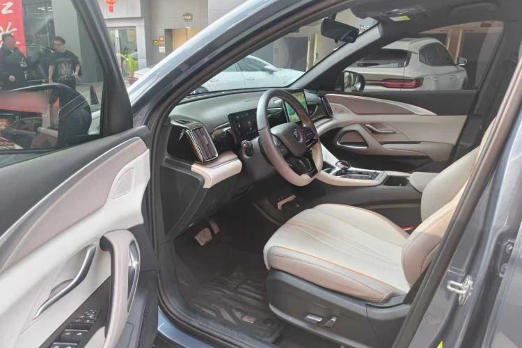 Used BYD Song Pro New Energy 2024 HONOR Edition DM-i 71KM Navigation Model